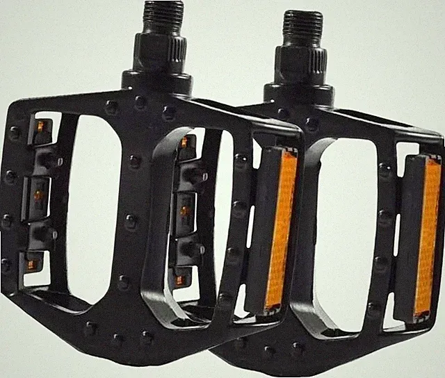 Lightweight Aluminum Mountain Bike Pedals for Adults – 9/16Inch Adapters Include