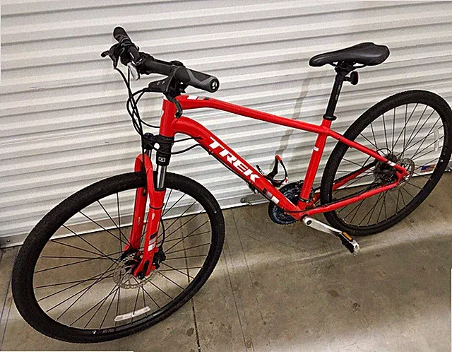 Trek Dual Sport Hybrid Bike 700C Hydraulic disk. Kinetic Kurt trainer included.